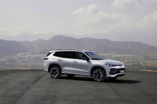 Volkswagen Tayron R-Line भारत में लॉन्च: नई 7-सीटर SUV का धमाका