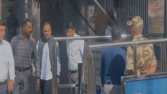 अनिल अंबानी ED दफ्तर