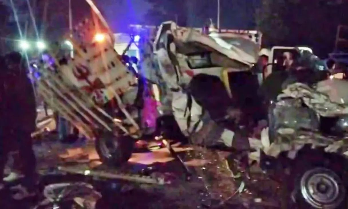 कटिहार में भीषण सड़क हादसा कटिहार में भीषण सड़क हादसा